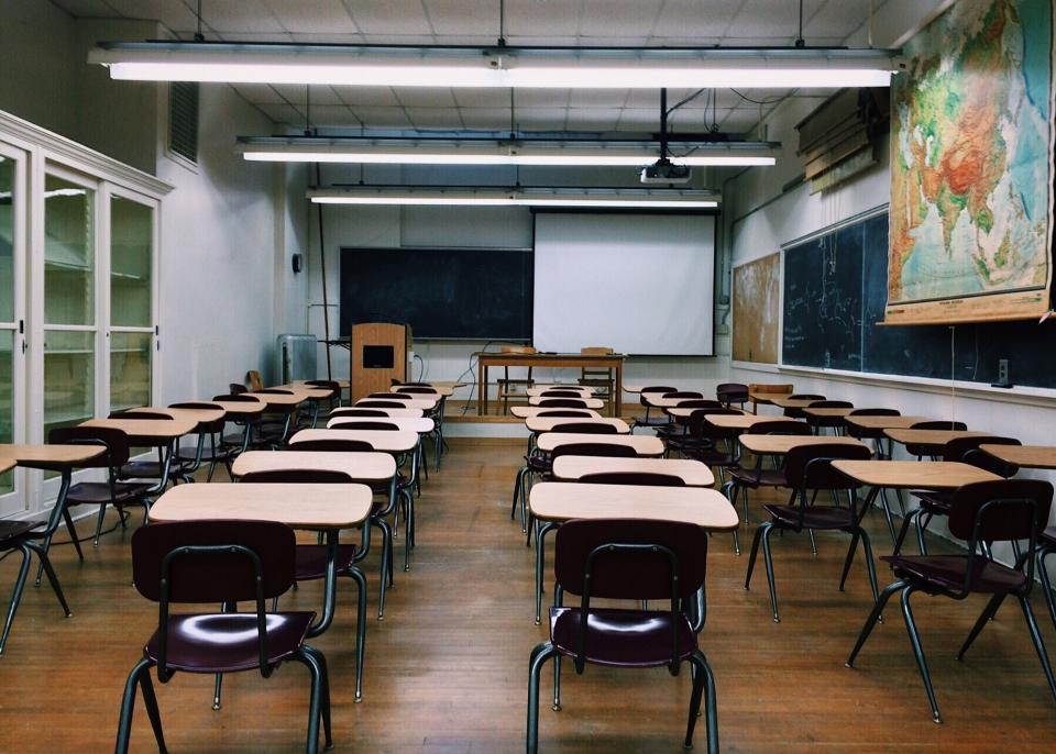 バンクーバーのお勧め語学学校 ー 費用と選び方・人気学校を比較